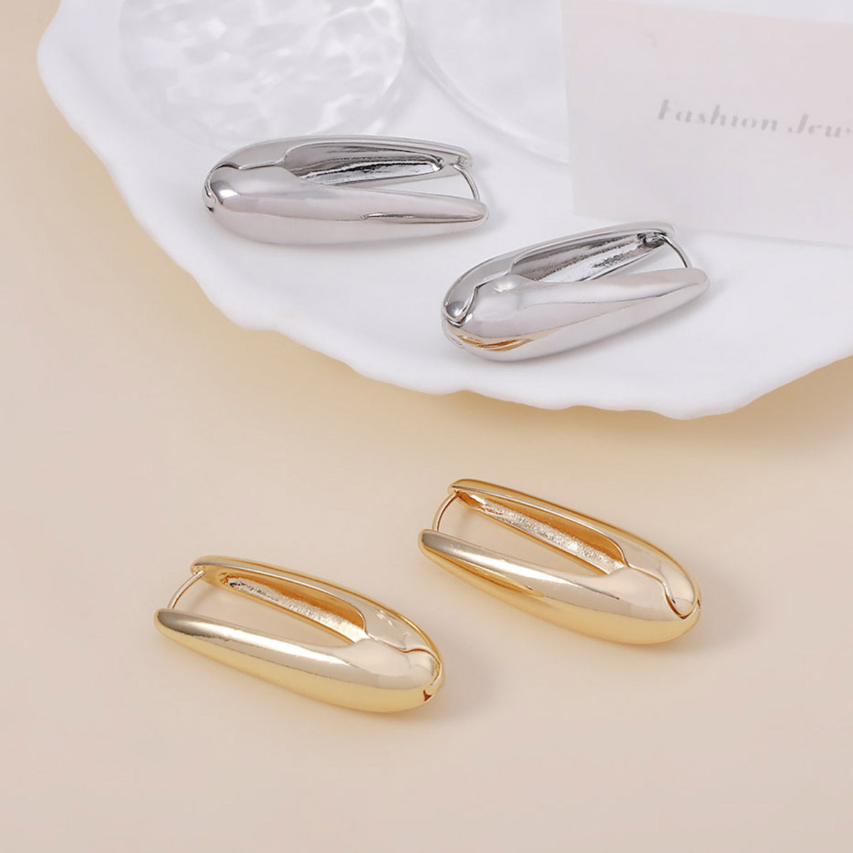 Charming Piece for Any Occasion
