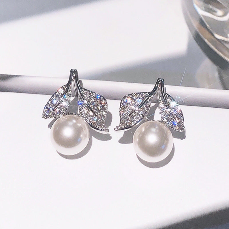 Stunning Pearl Earring for Daily Wear
