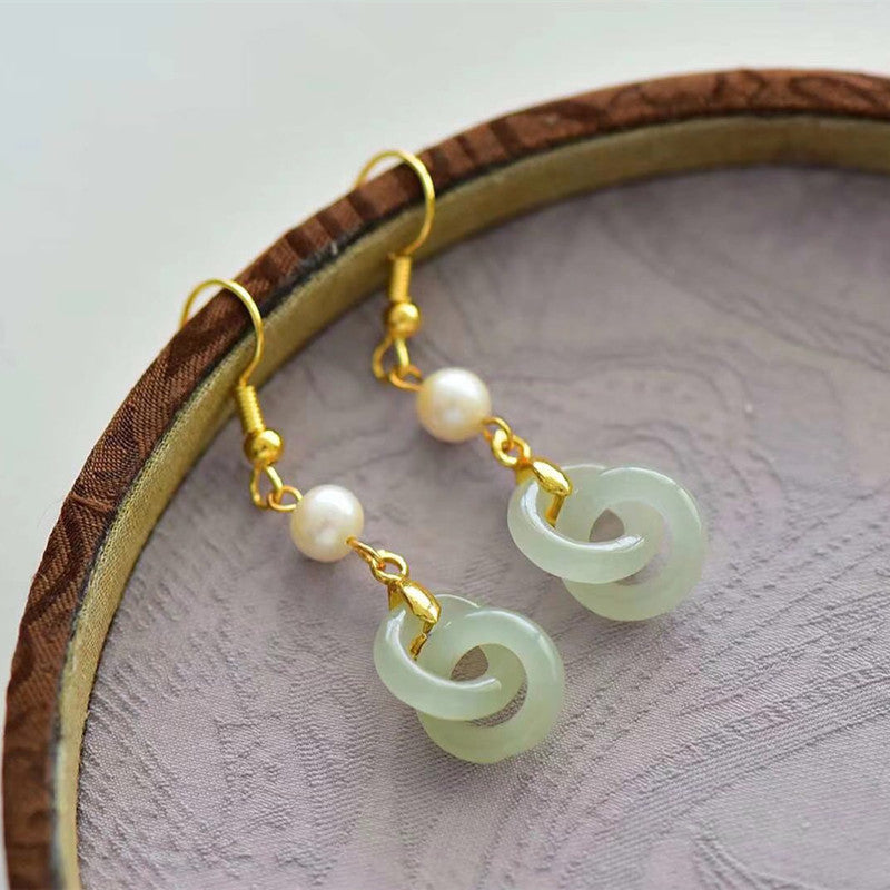 Beautiful Gold Earring with Unique Style