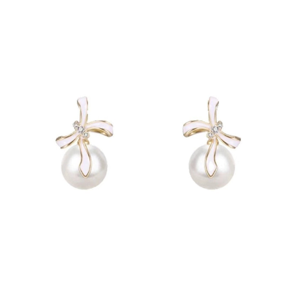 Beautiful Pearl Earring with Unique Style