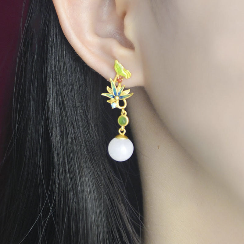 Classic Silver Earring with Timeless Appeal