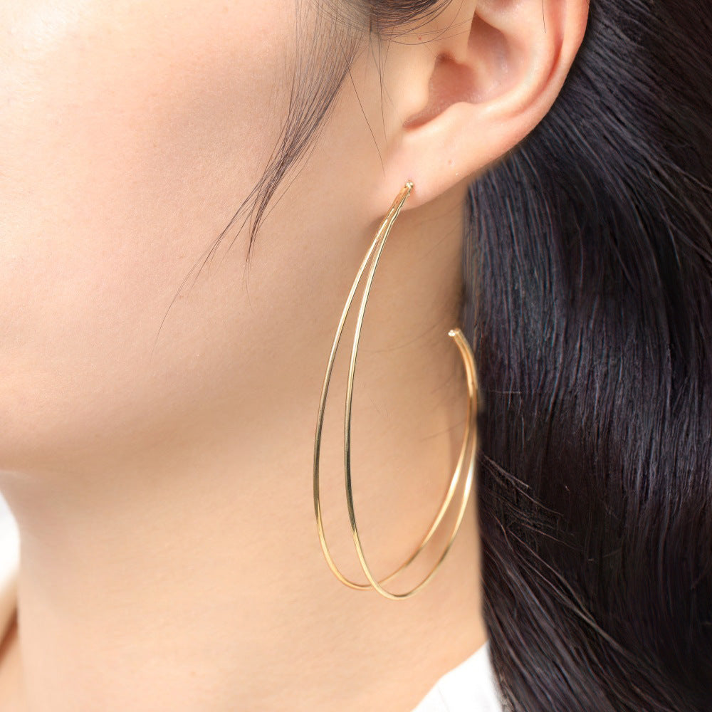 Romantic Gold Earring for Special Moments