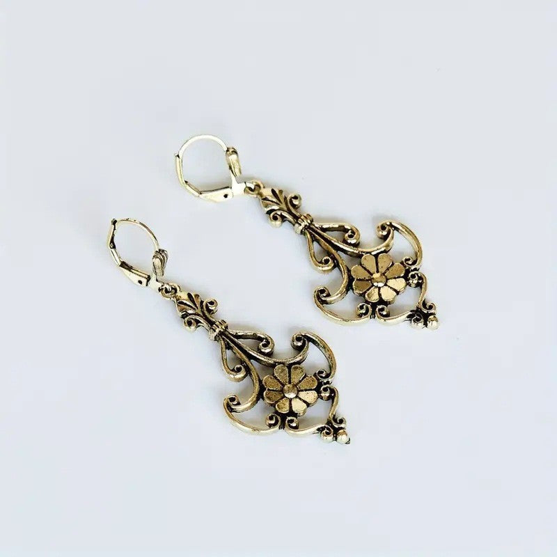 Charming Earring for Any Occasion