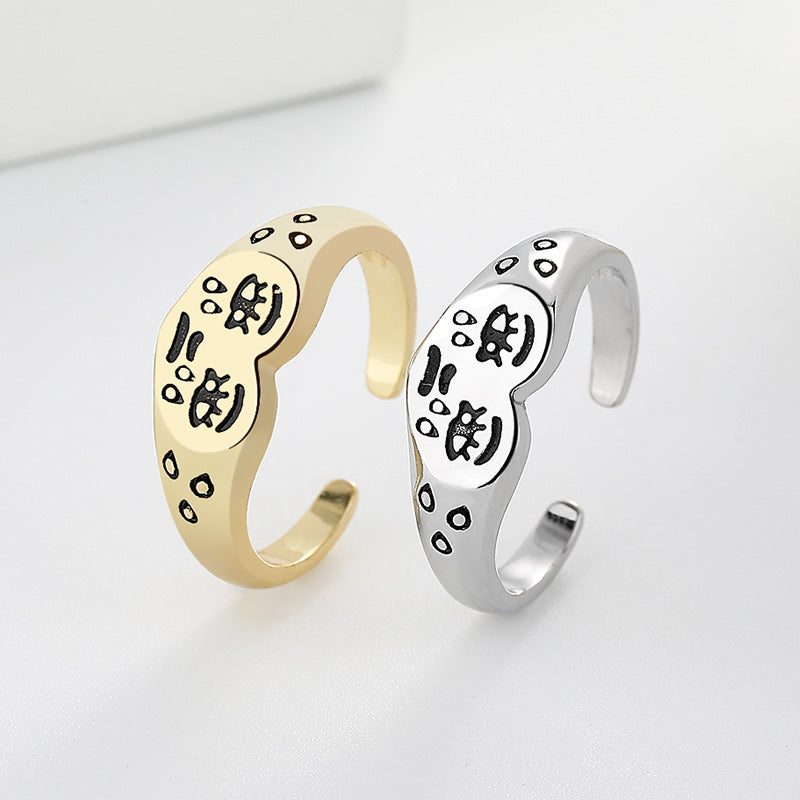 Classic Silver Ring with Timeless Appeal