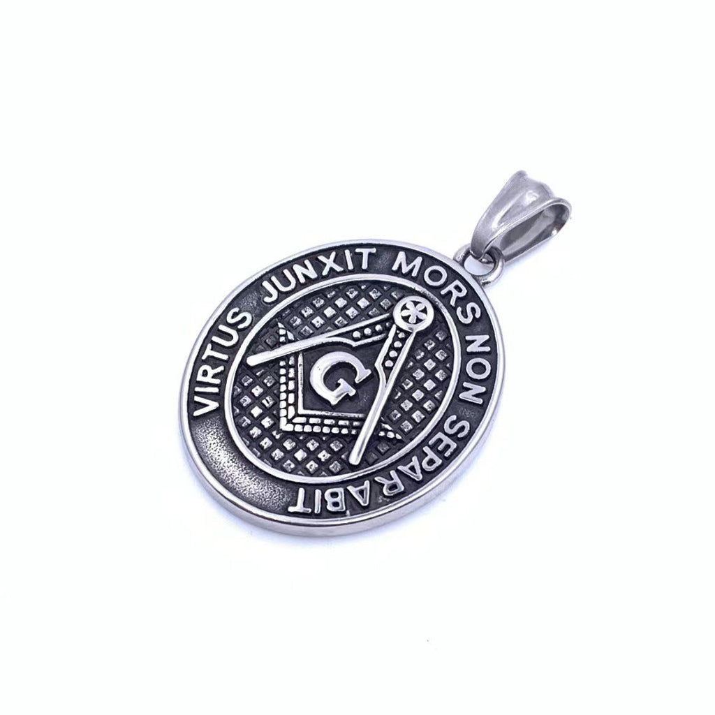 Elegant Pendant for Every Occasion