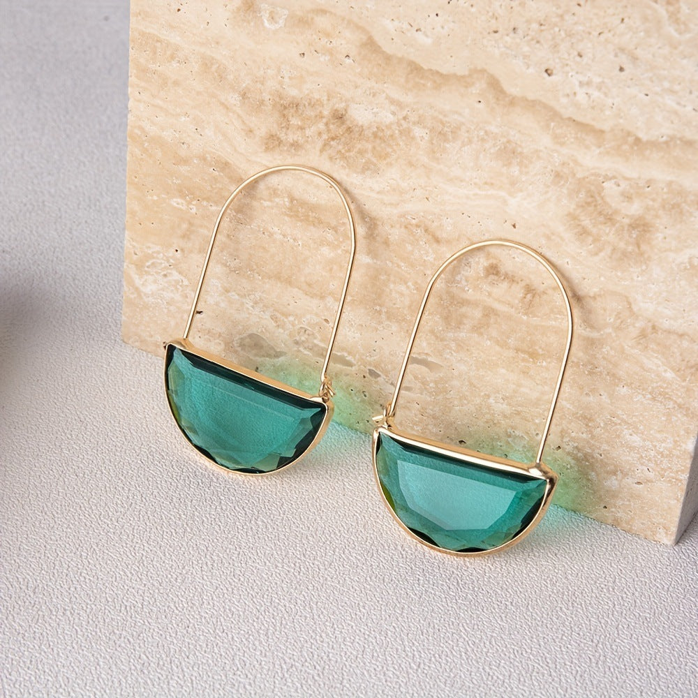 Charming Earring for Any Occasion