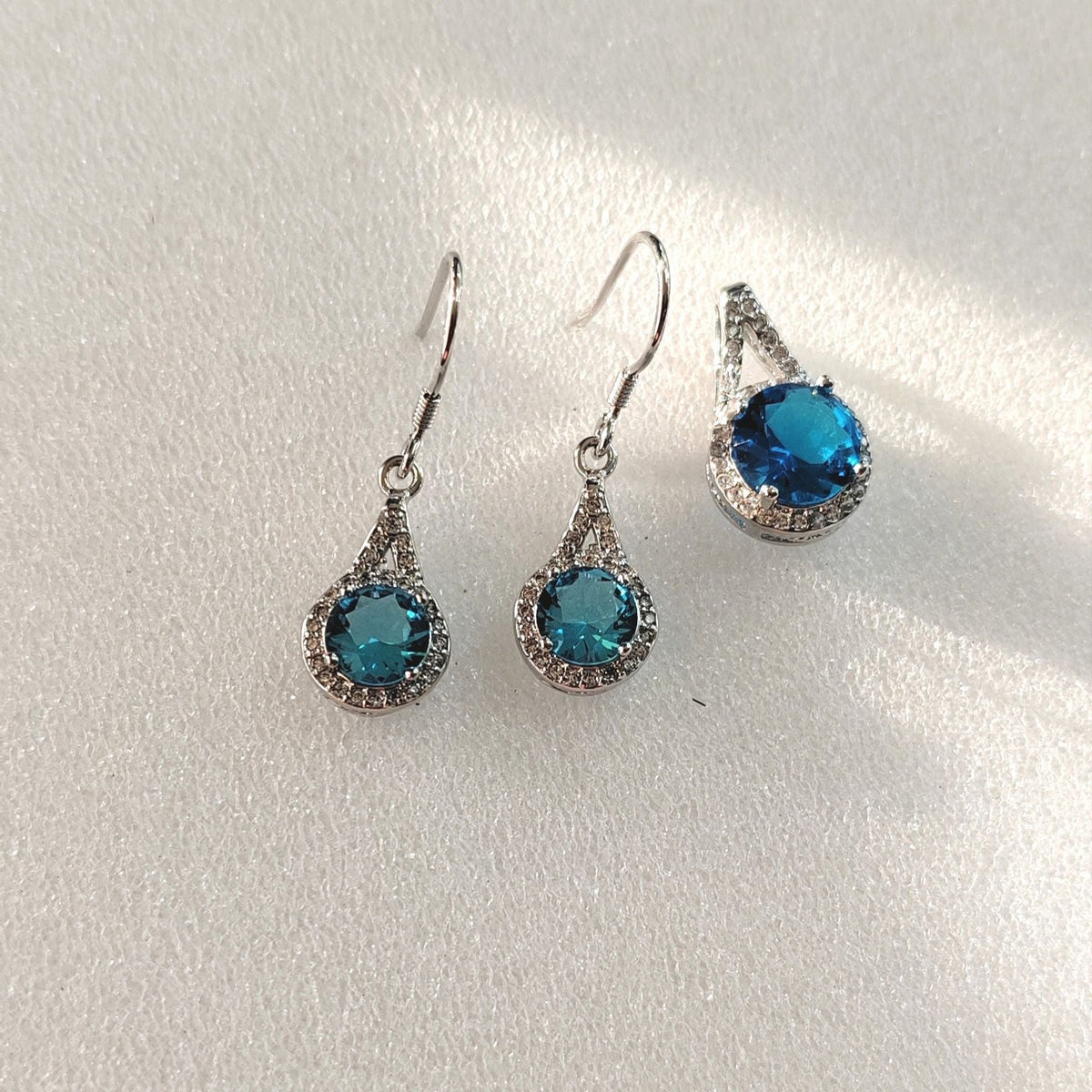 Classic Earring with Timeless Appeal