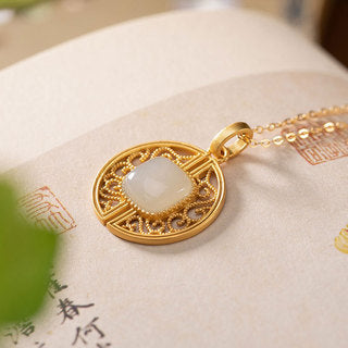 Romantic Silver Necklace for Special Moments