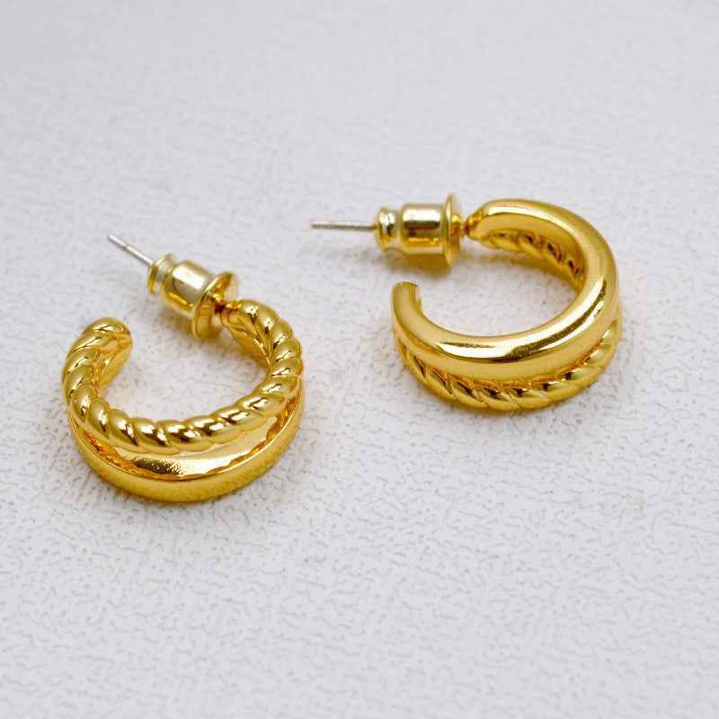 Elegant Gold Earring for Every Occasion
