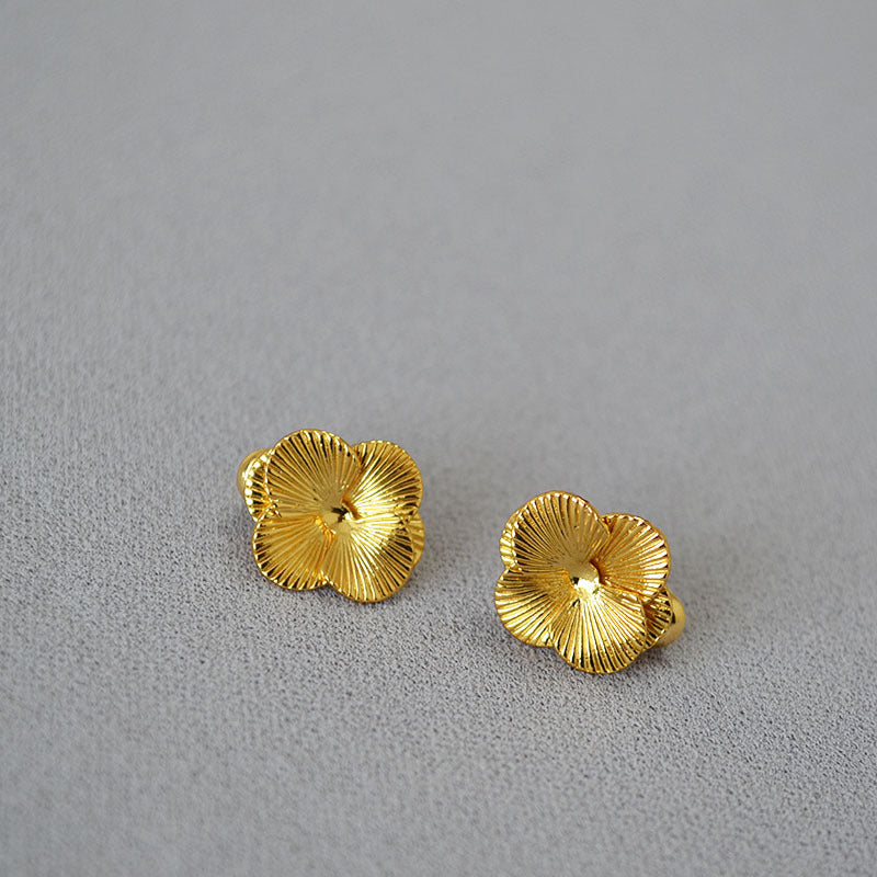 Delicate Artisan Gold Earring