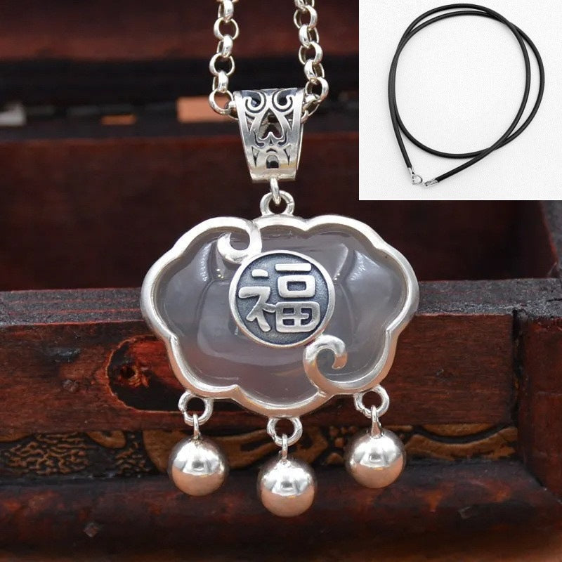 Beautiful Silver Necklace with Unique Style
