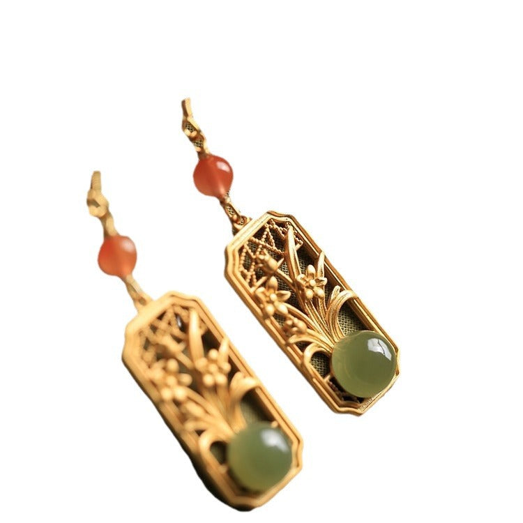 Beautiful Gold Earring with Unique Style