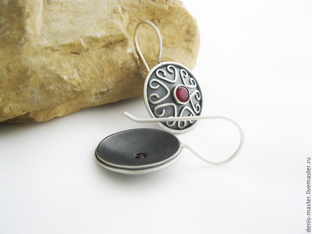 Romantic Silver Earring for Special Moments