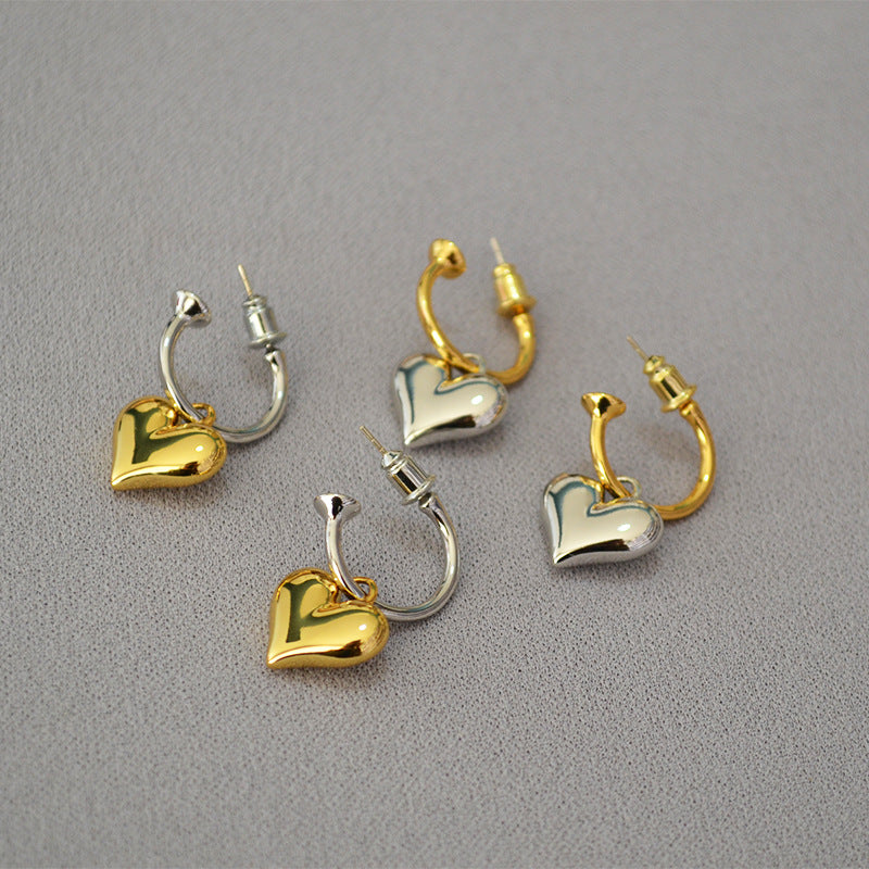Beautiful Gold Earring with Unique Style