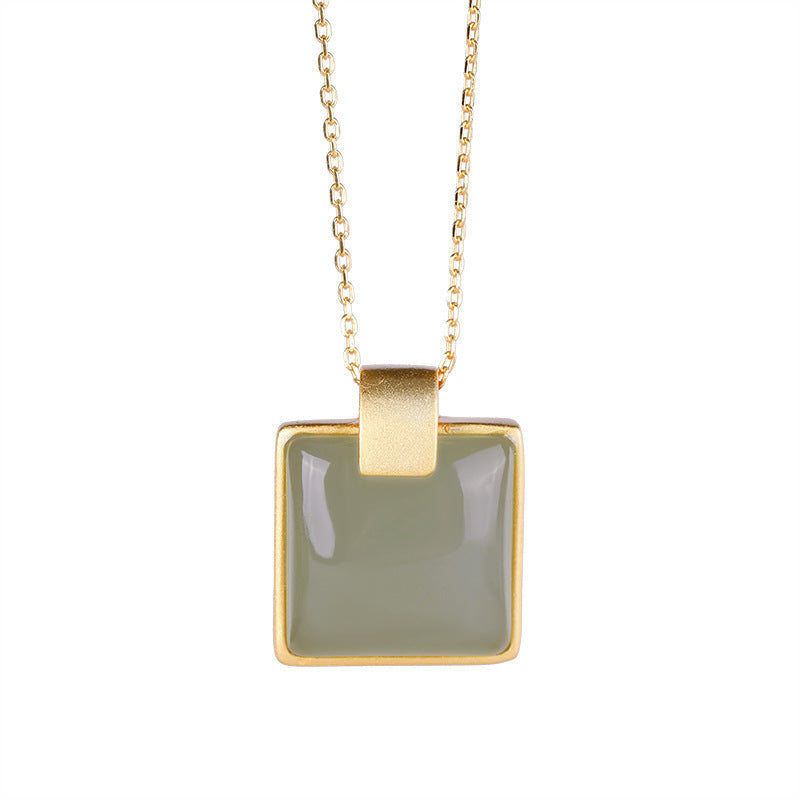 Romantic Gold Necklace for Special Moments