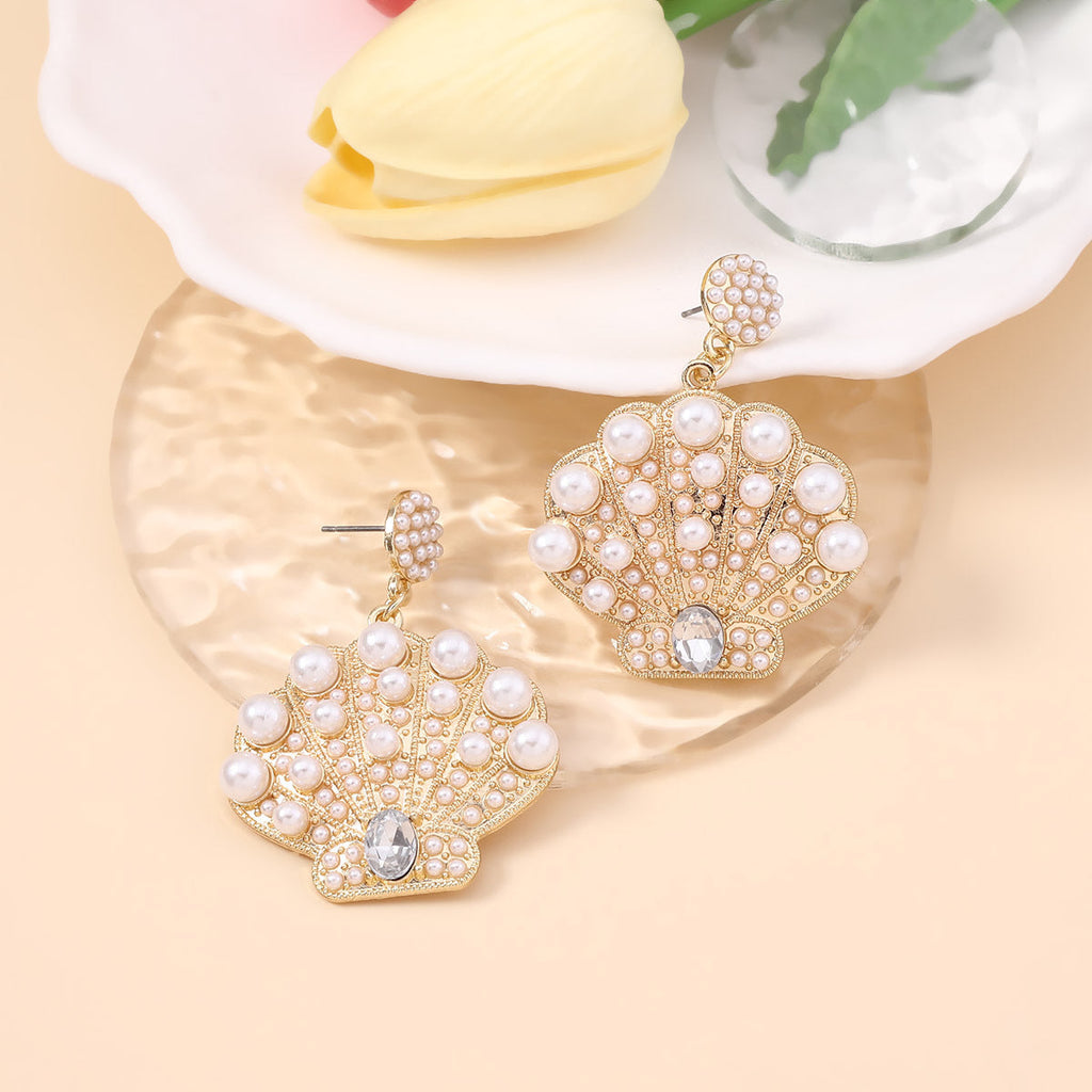 Romantic Pearl Earring for Special Moments