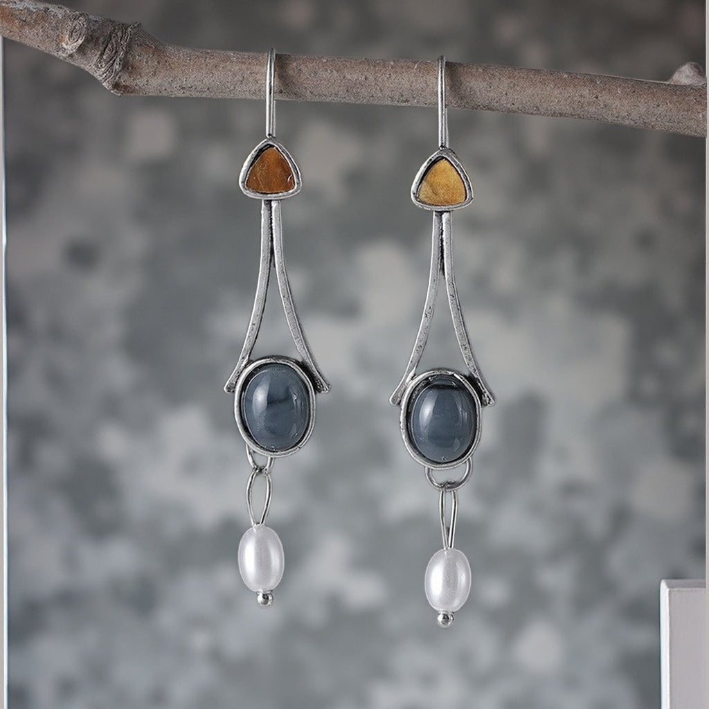 Classic Pearl Earring with Timeless Appeal