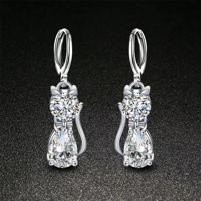 Romantic Silver Necklace for Special Moments