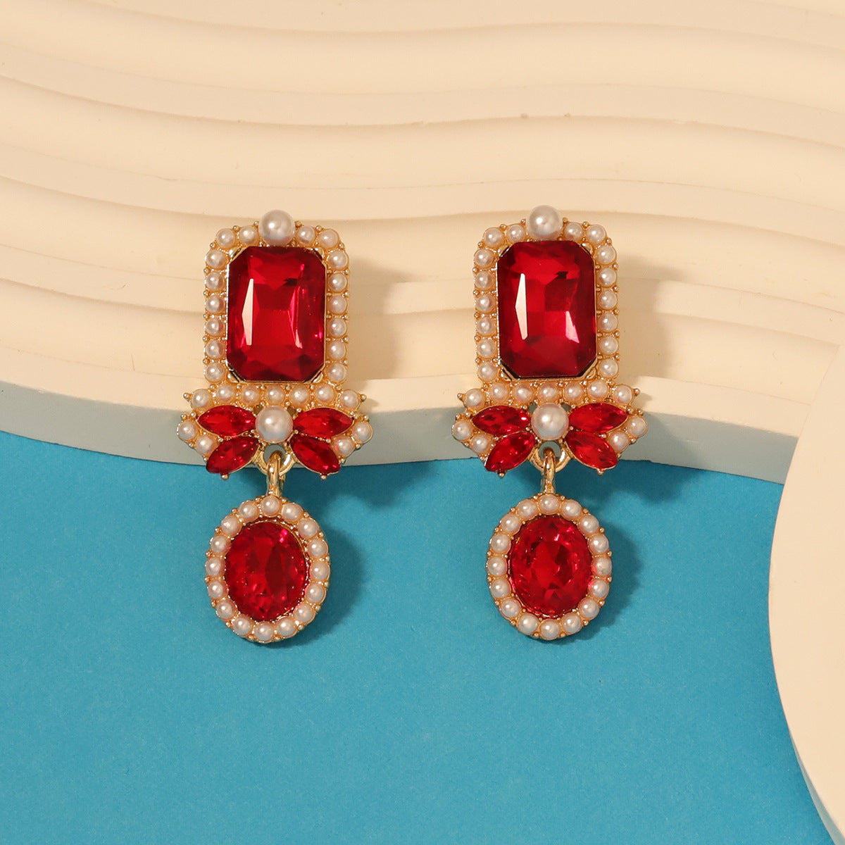 Charming Earring for Any Occasion
