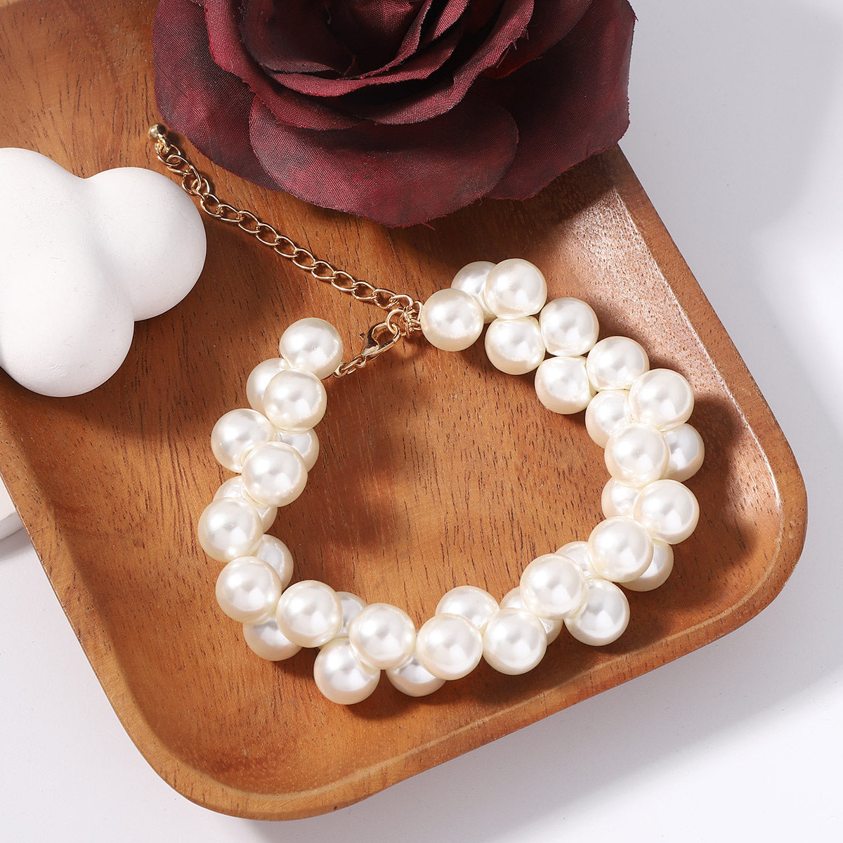 Charming Pearl Necklace for Any Occasion