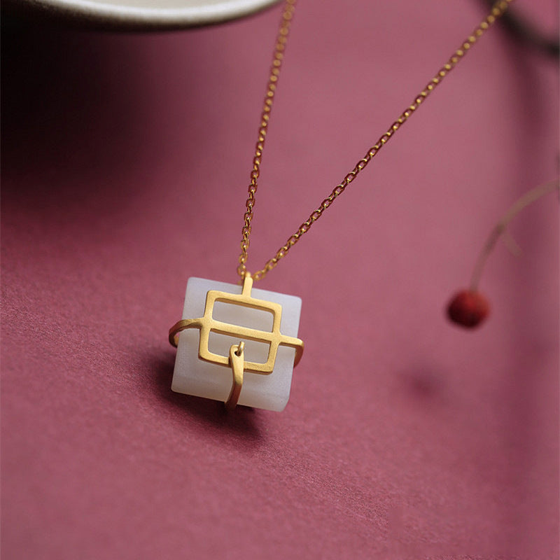 Charming Gold Necklace for Any Occasion