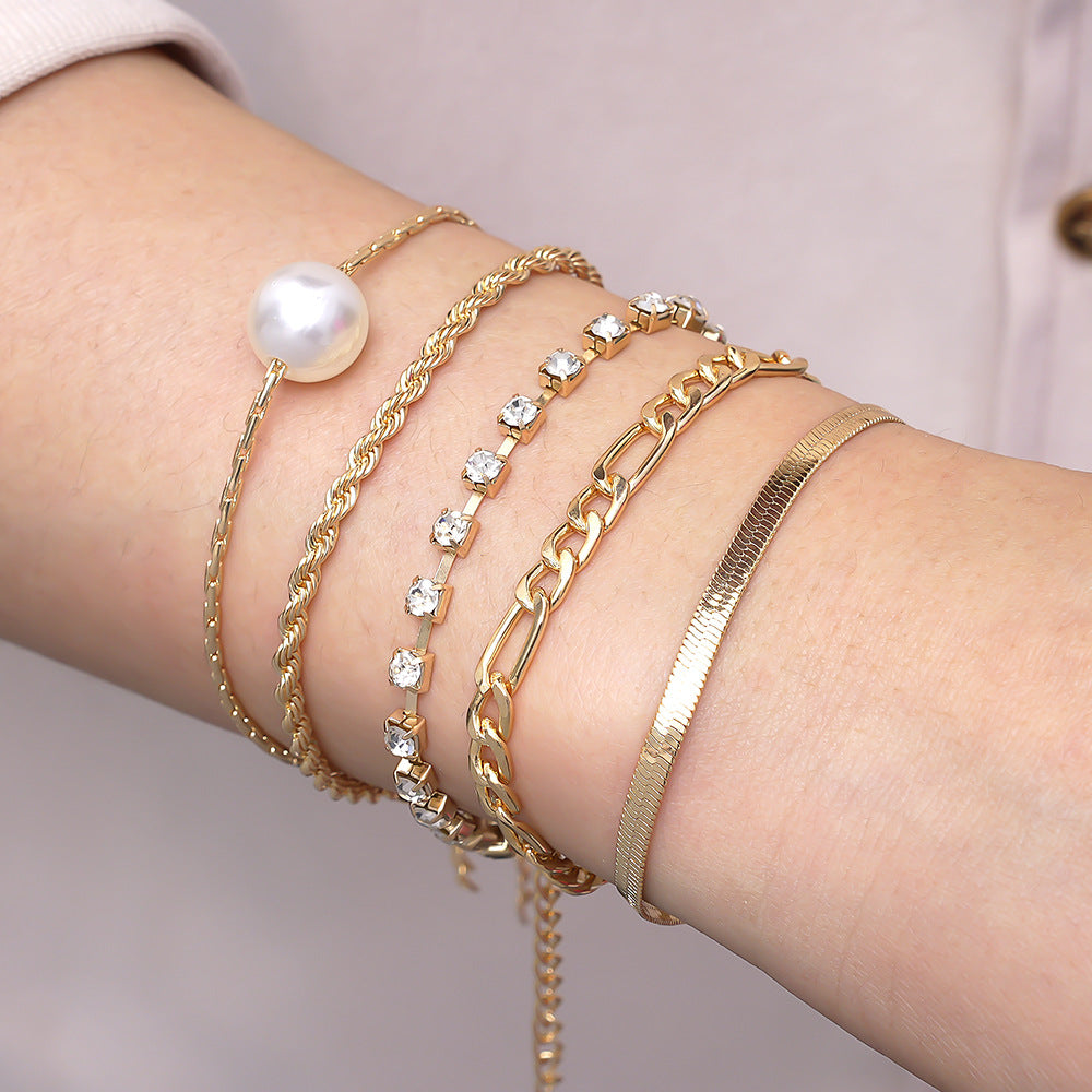 Stunning Pearl Bracelet for Daily Wear