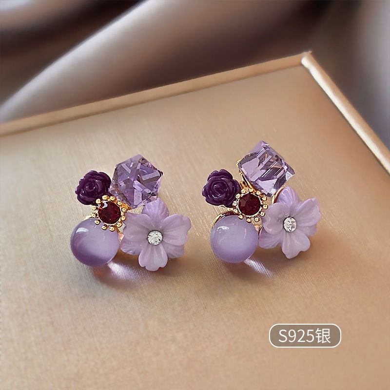 Vintage Handmade Earring