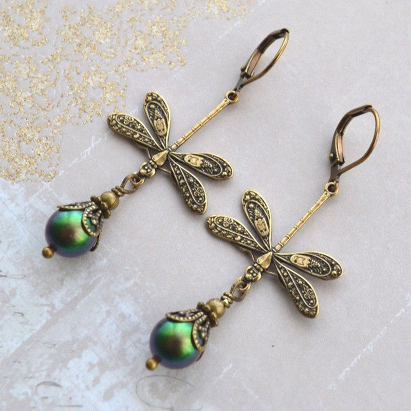 Beautiful Pearl Earring with Unique Style