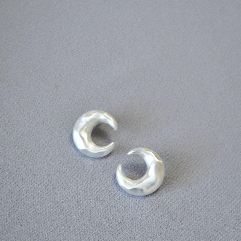 Charming Silver Earring for Any Occasion