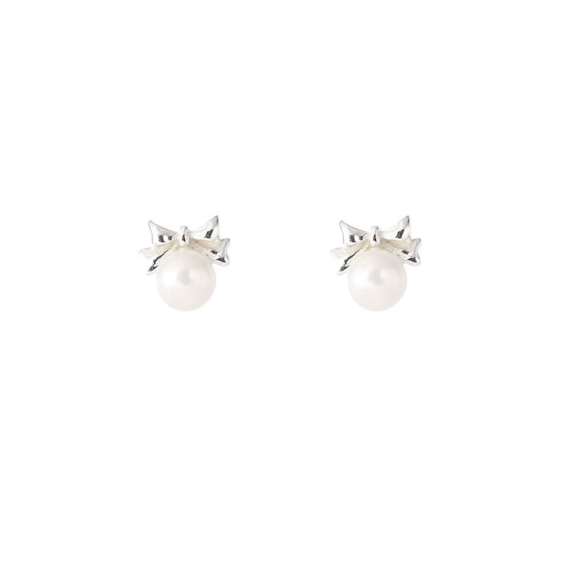 Romantic Pearl Earring for Special Moments