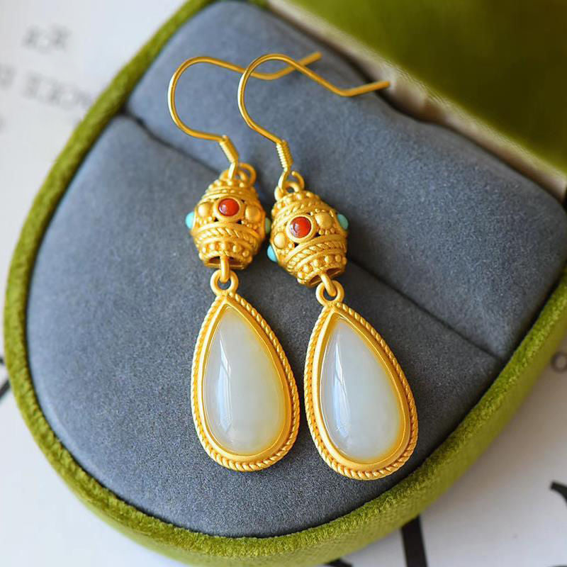 Elegant Gold Earring for Every Occasion