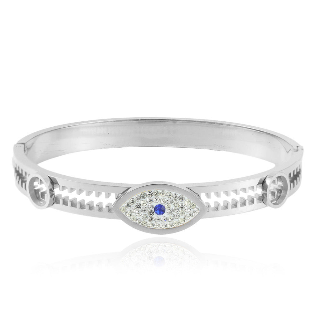 Classic Bracelet with Timeless Appeal
