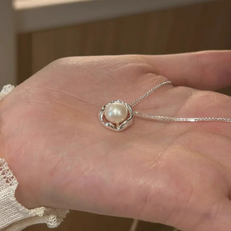 Charming Pearl Necklace for Any Occasion