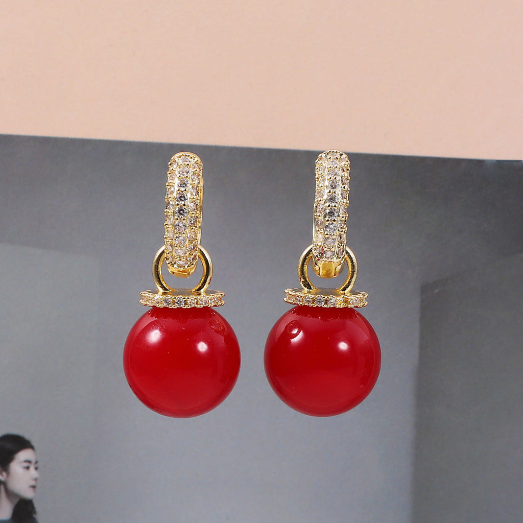 Romantic Pearl Earring for Special Moments