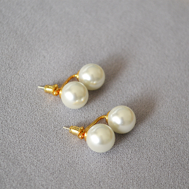 Romantic Silver Earring for Special Moments
