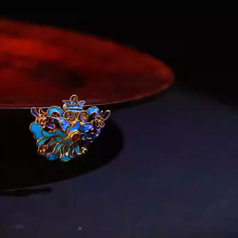 Delicate Artisan Gold Piece
