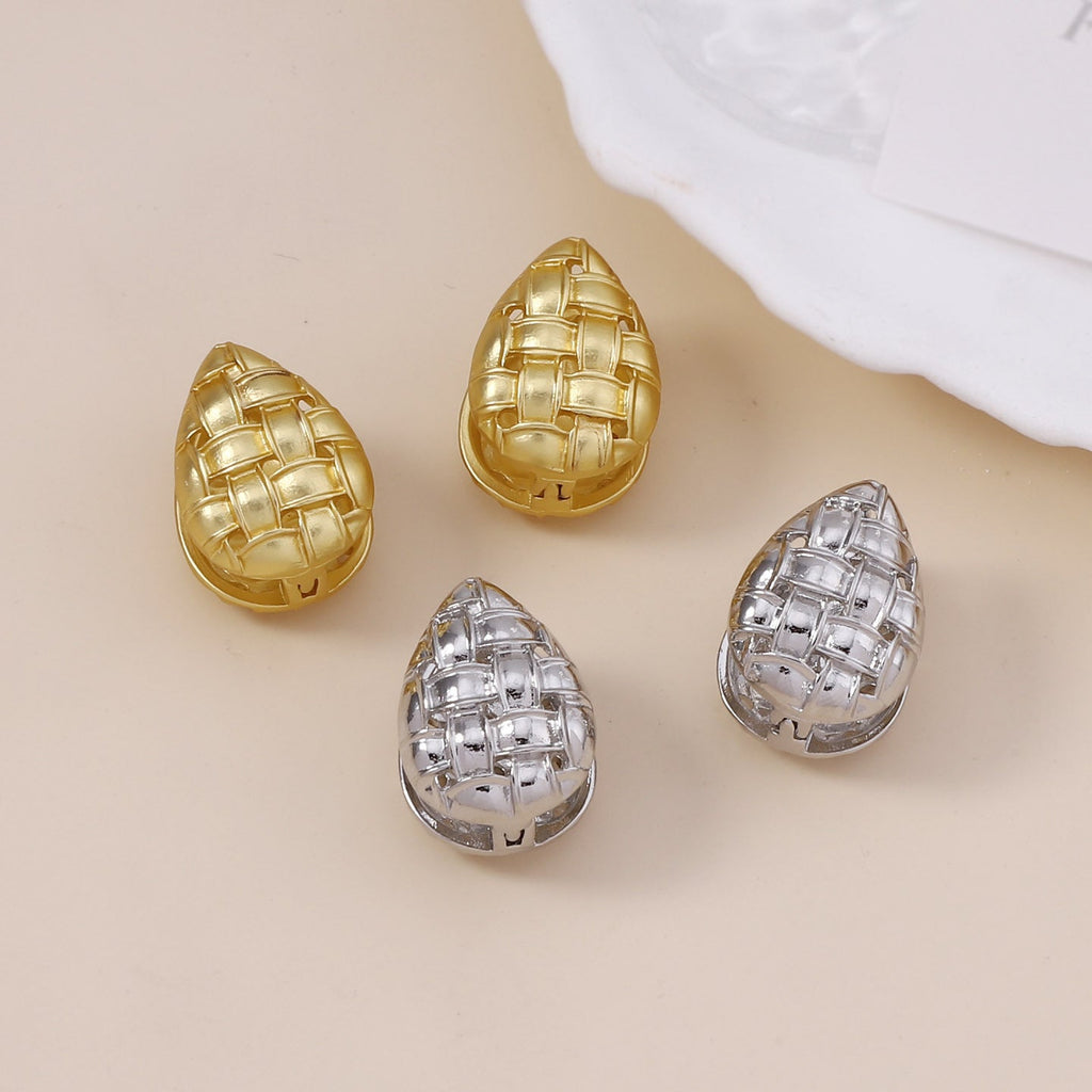 Classic Earring with Timeless Appeal