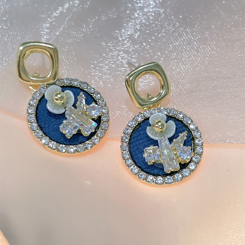 Elegant Earring for Every Occasion