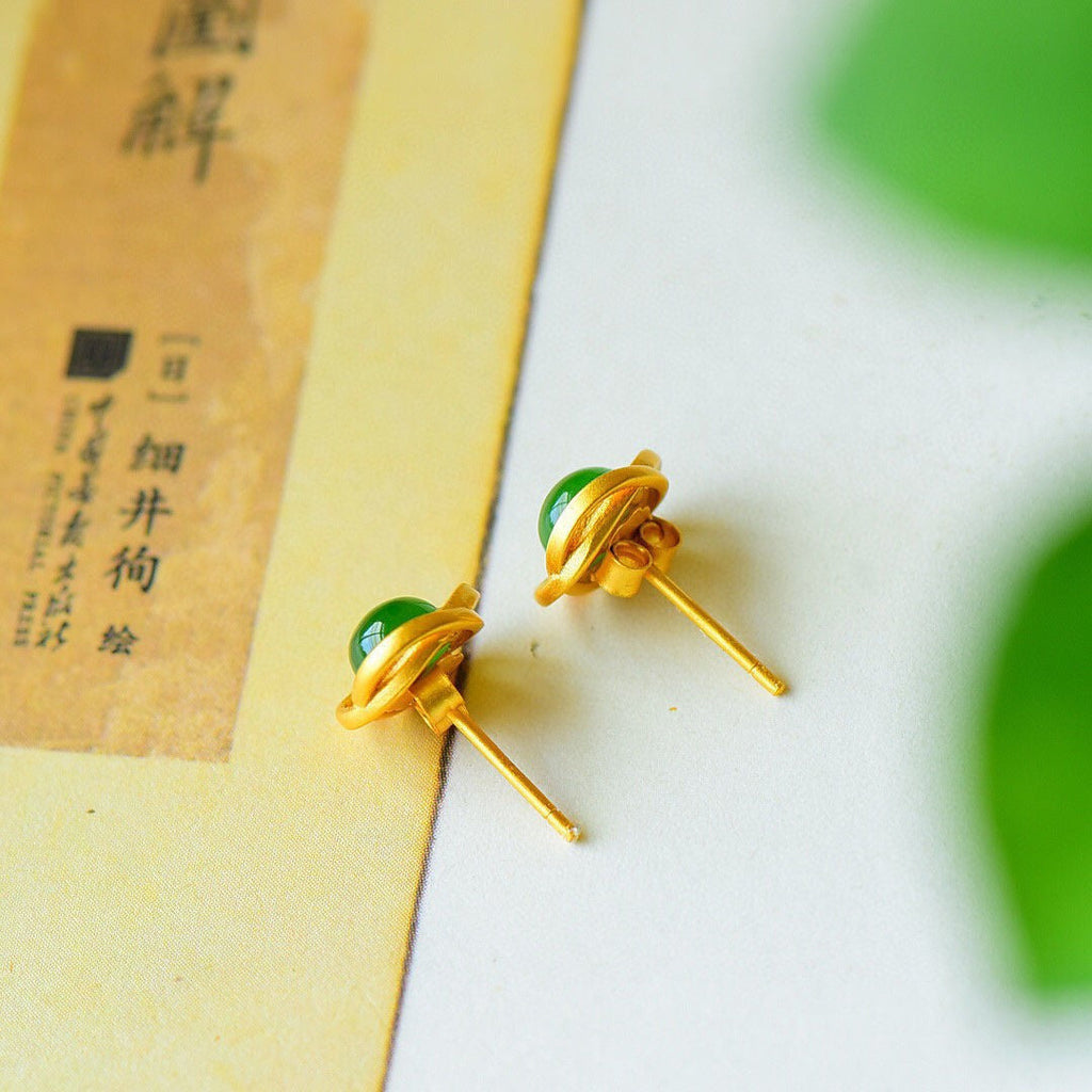 Charming Silver Earring for Any Occasion