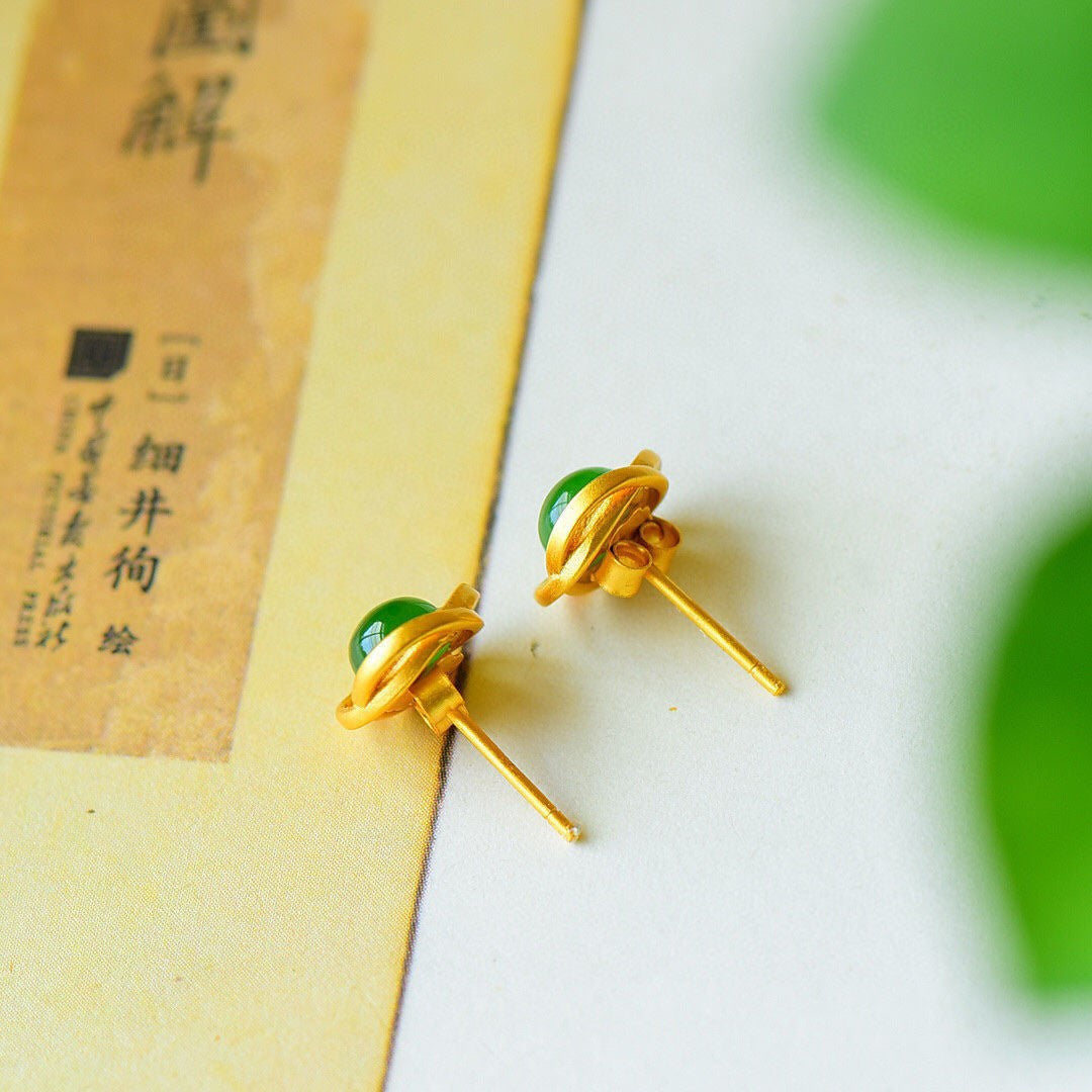 Charming Silver Earring for Any Occasion