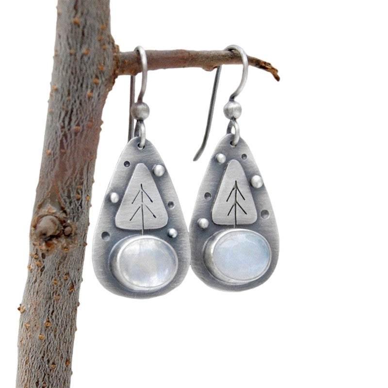 Romantic Silver Earring for Special Moments