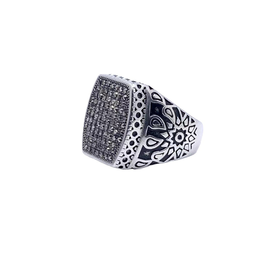 Stunning Ring for Daily Wear