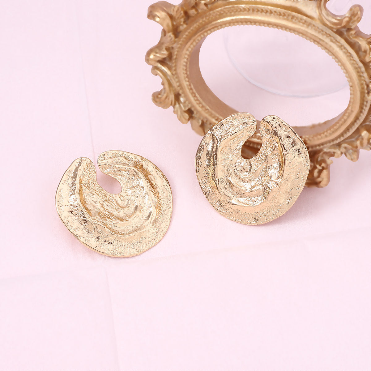 Stunning Earring for Daily Wear