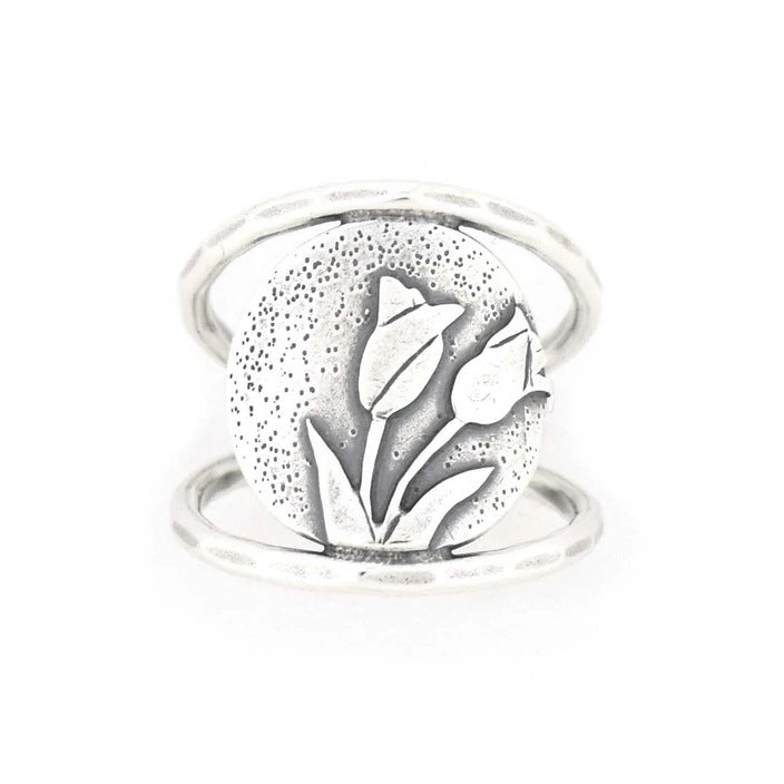 Charming Silver Ring for Any Occasion