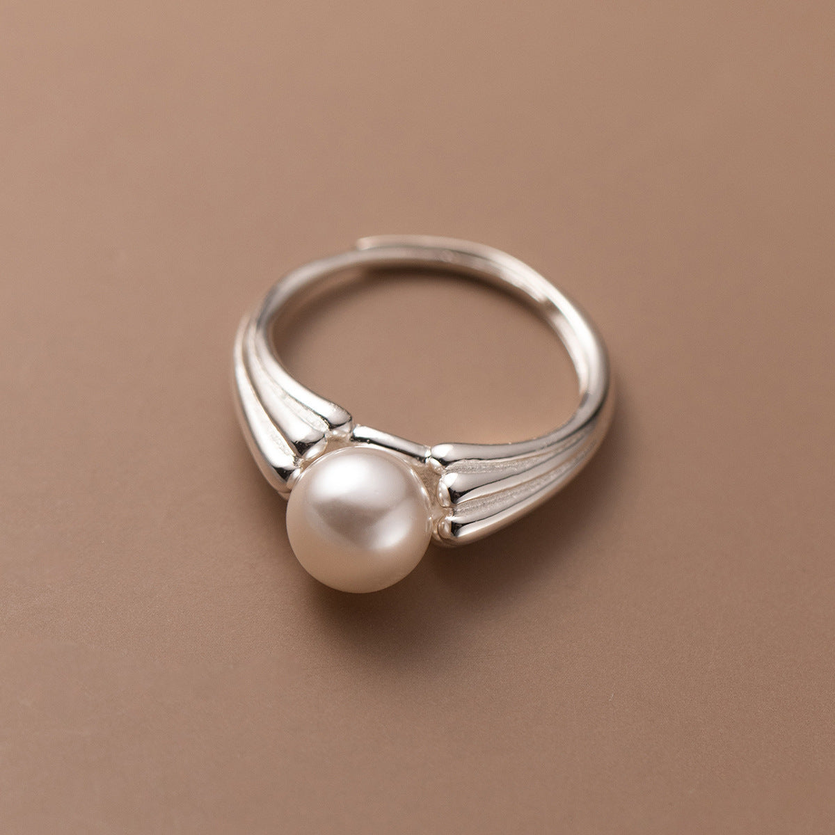 Romantic Pearl Ring for Special Moments