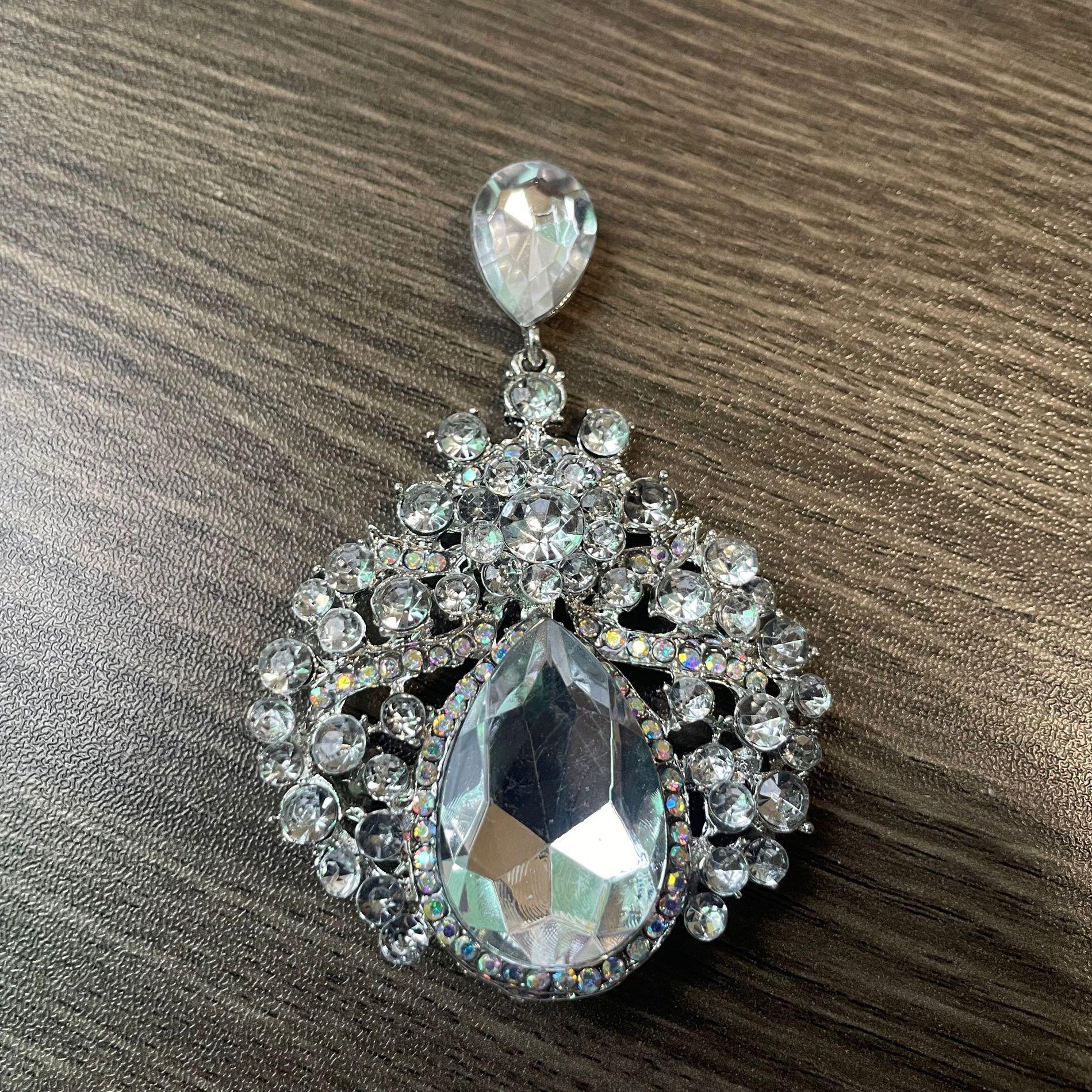 Charming Pendant for Any Occasion