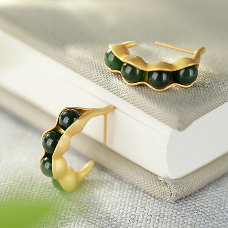 Charming Silver Earring for Any Occasion