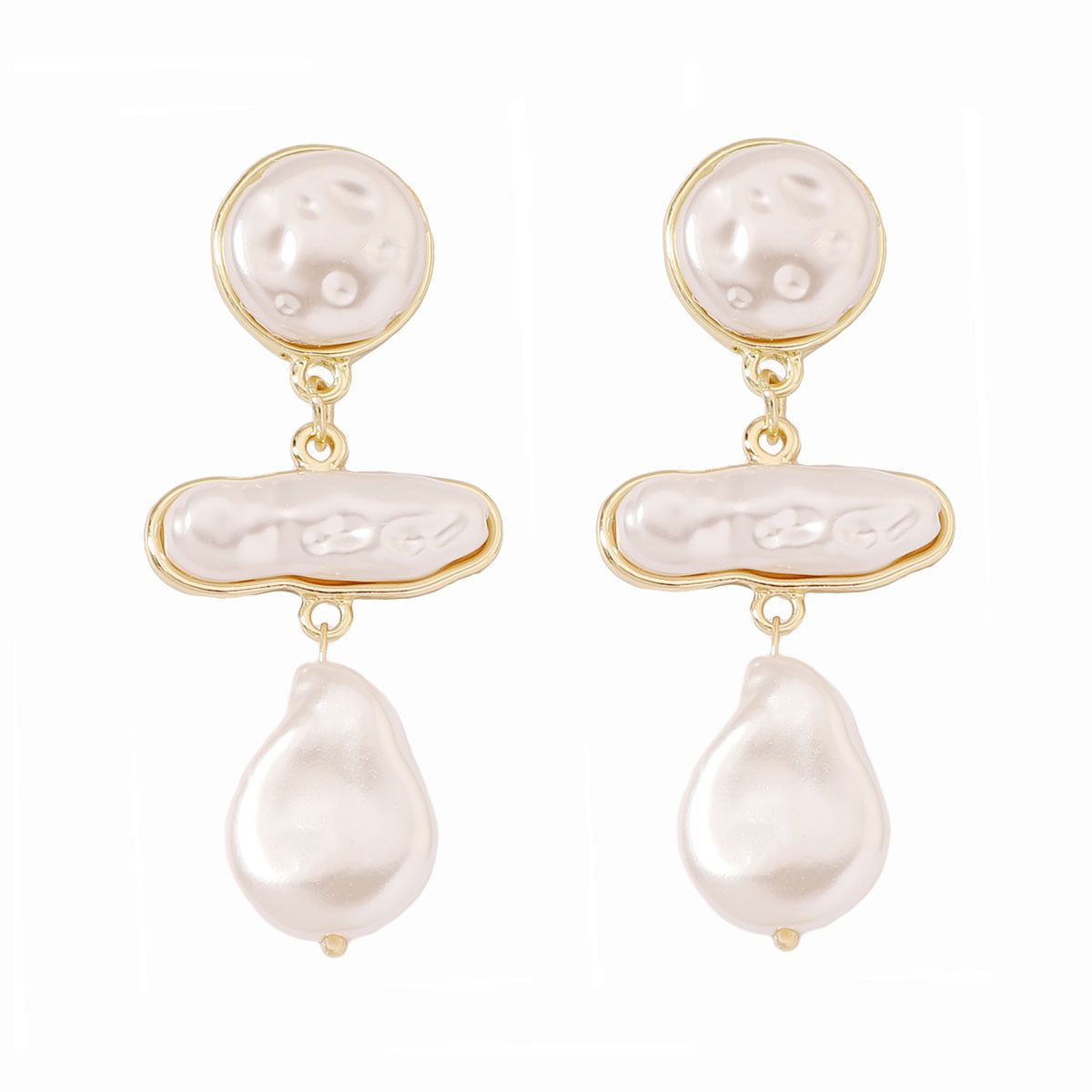 Stunning Pearl Earring for Daily Wear