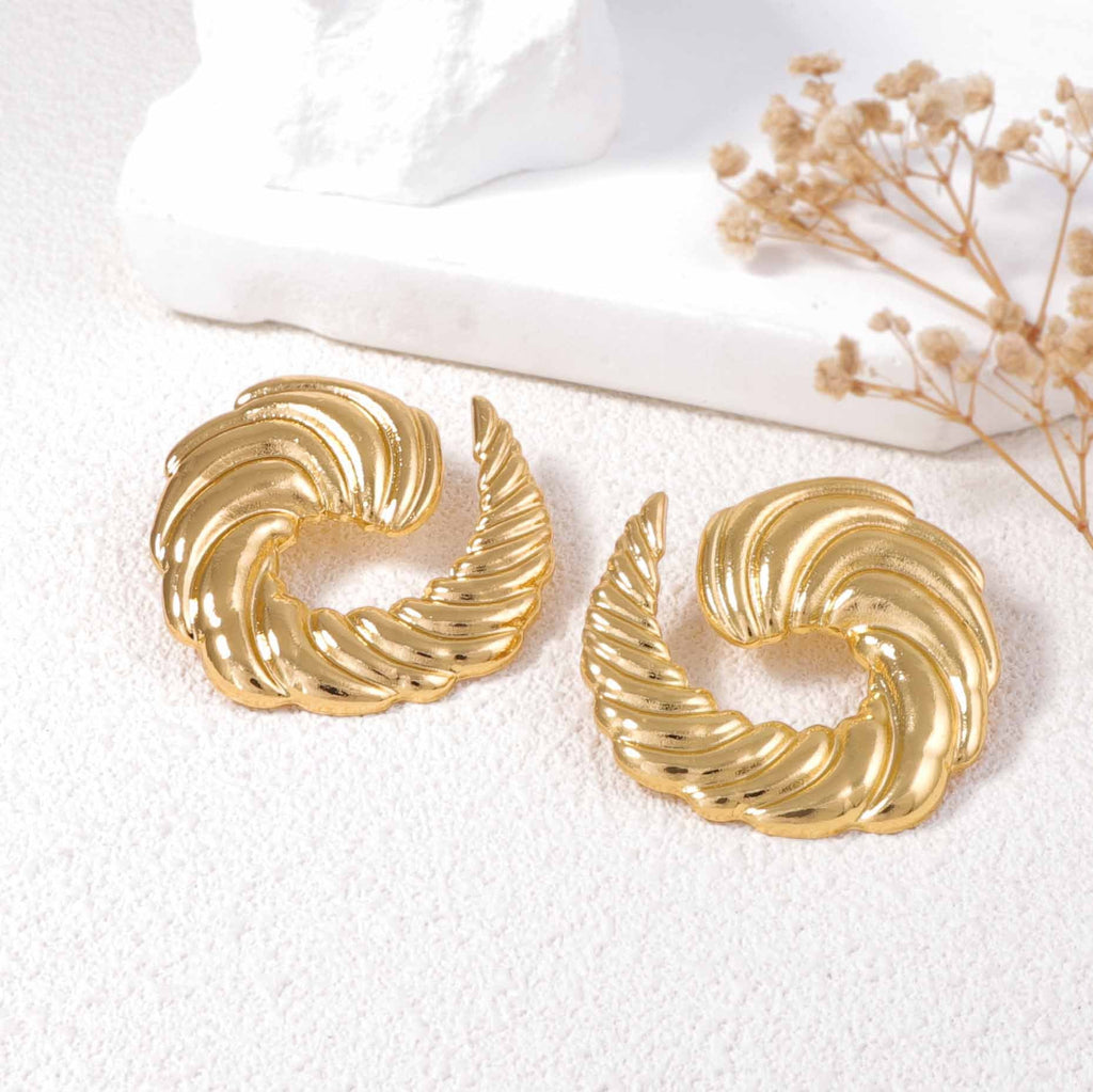 Romantic Earring for Special Moments