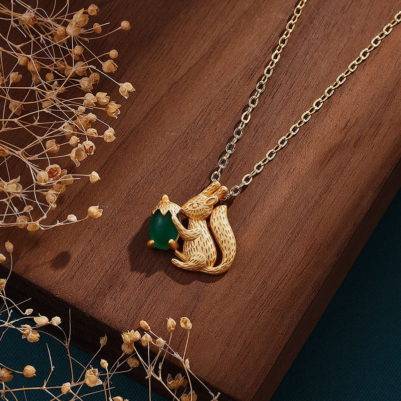 Romantic Gold Necklace for Special Moments